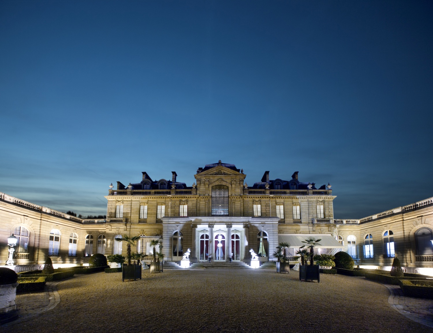 Night scene at the Musée Jacquemart-André, photo credit: Christophe Recoura